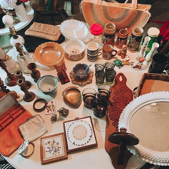 OohVintageGrace (Closet clean out & Secondhand picks for you) 🖤 - Picture 8 of 16